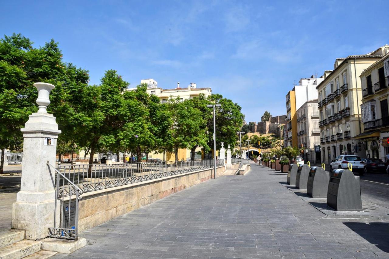 Homely Malaga San Juan De Letran Plaza De La Merced Exterior foto
