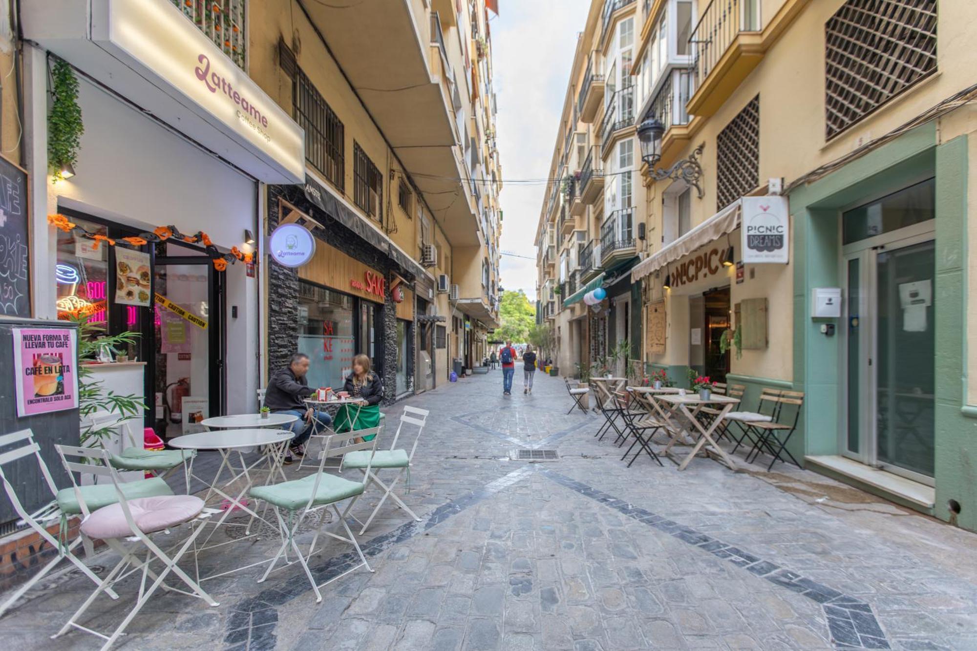 Homely Malaga San Juan De Letran Plaza De La Merced Exterior foto