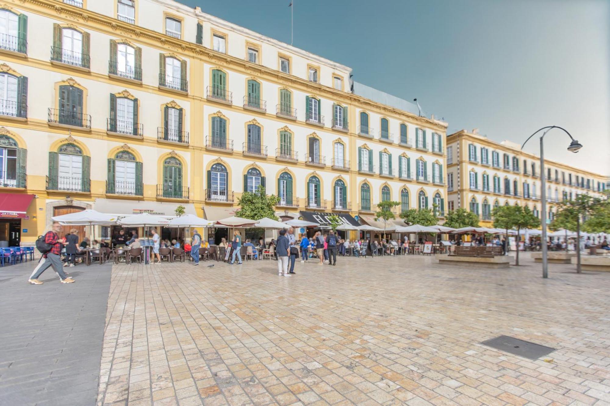 Homely Malaga San Juan De Letran Plaza De La Merced Exterior foto